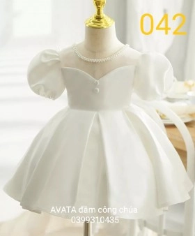 váy công chúa bé gái trắng xếp hộp